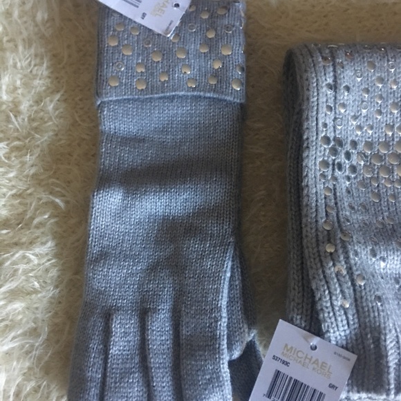 Michael Kors scarf set - Picture 4 of 4